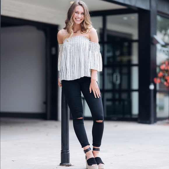 Meet your Posher, Taylor - Picture 3 of 4